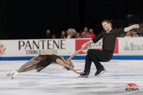Ice Gallery Skates U.S.