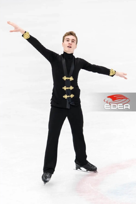 Ice Gallery Skates U.S.