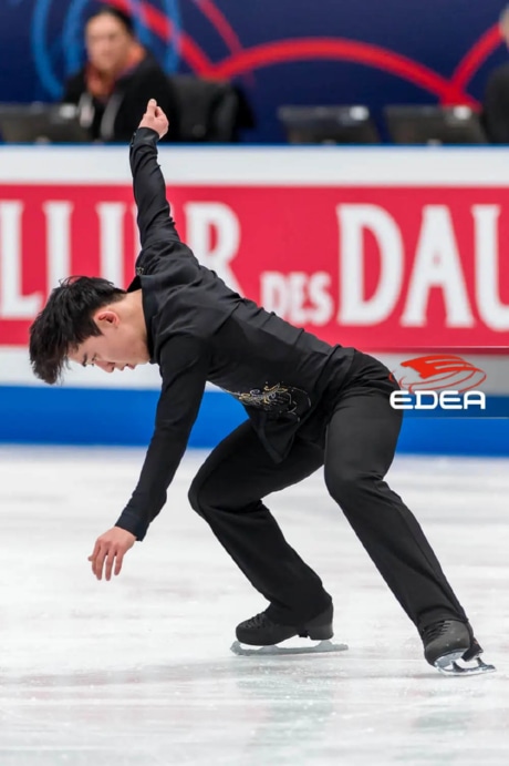 Ice Gallery Skates U.S.