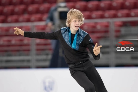 Ice Gallery Skates U.S.