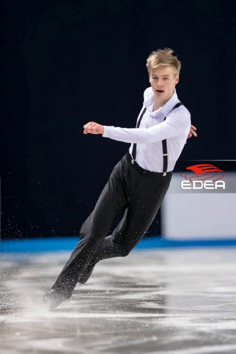 Ice Gallery Skates U.S.
