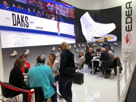 Ice Gallery Skates U.S.