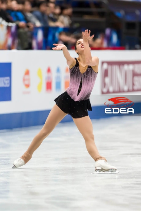 Ice Gallery Skates U.S.