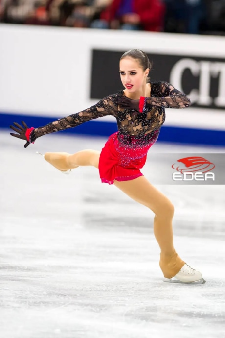 Ice Gallery Skates U.S.