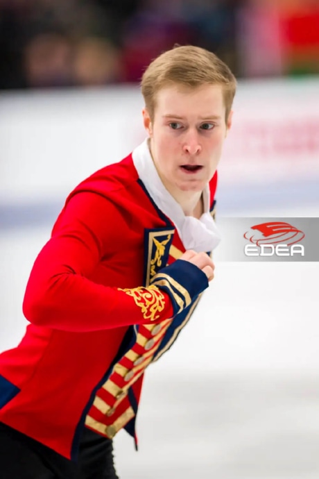 Ice Gallery Skates U.S.