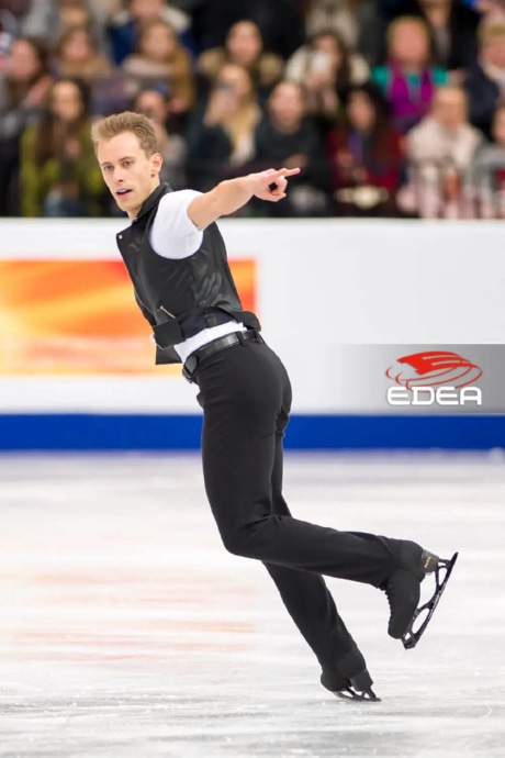 Ice Gallery Skates U.S.
