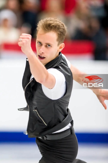 Ice Gallery Skates U.S.