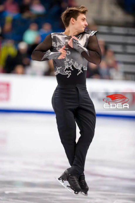 Ice Gallery Skates U.S.