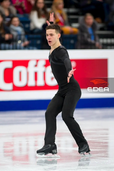 Ice Gallery Skates U.S.
