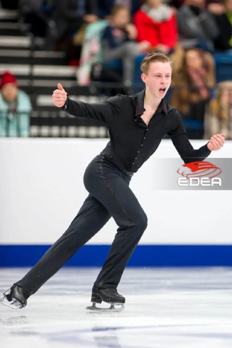 Ice Gallery Skates U.S.