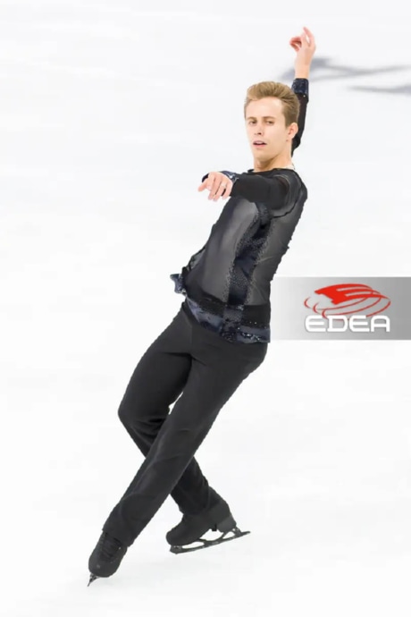 Ice Gallery Skates U.S.