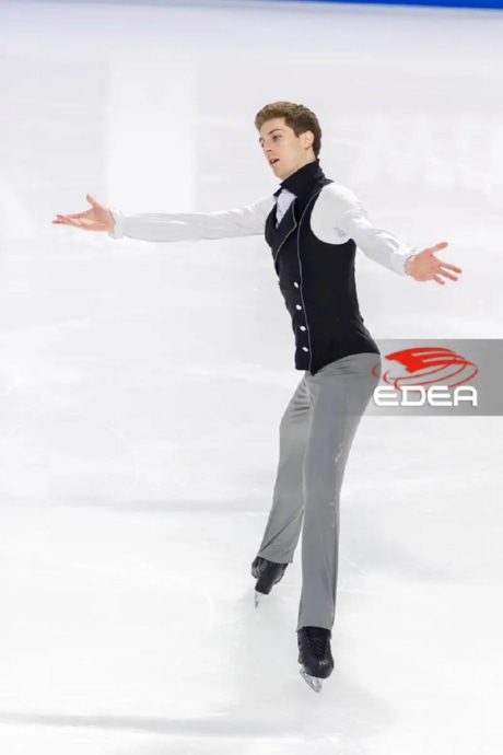 Ice Gallery Skates U.S.