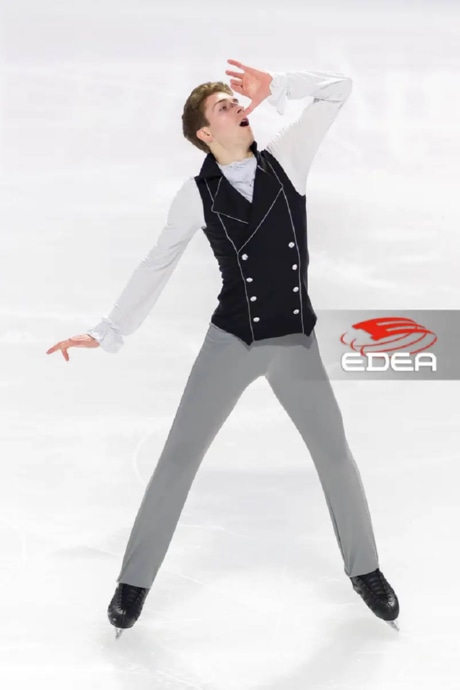 Ice Gallery Skates U.S.