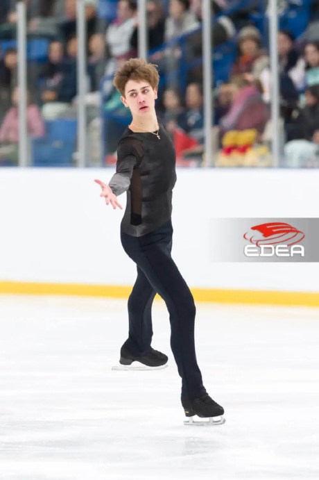 Ice Gallery Skates U.S.