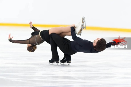 Ice Gallery Skates U.S.