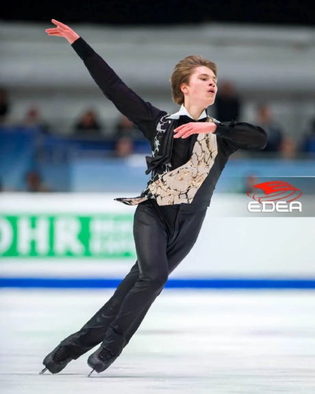 Ice Gallery Skates U.S.