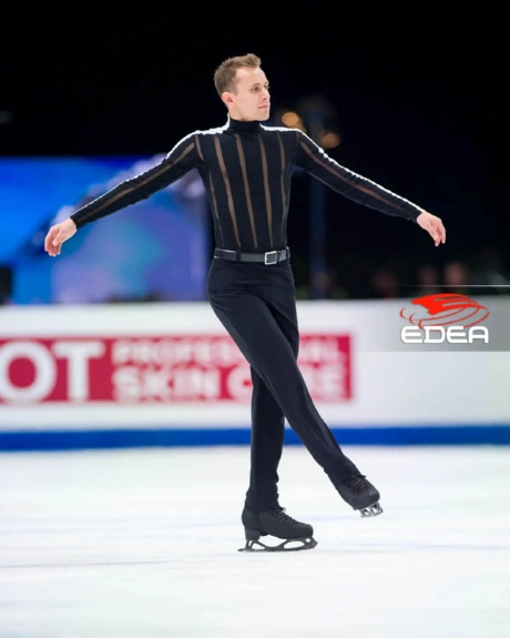 Ice Gallery Skates U.S.
