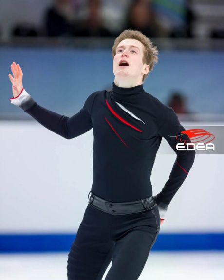 Ice Gallery Skates U.S.