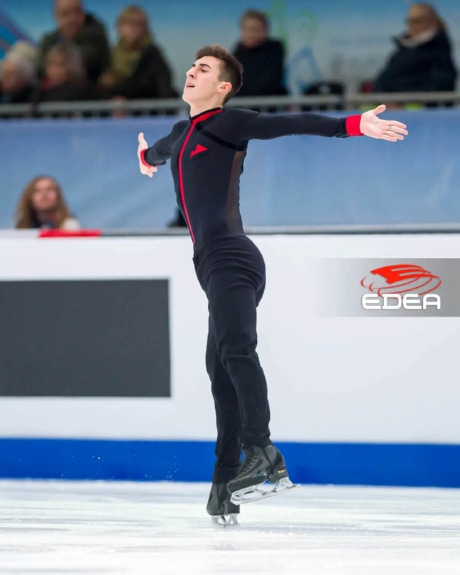 Ice Gallery Skates U.S.