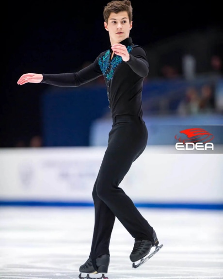 Ice Gallery Skates U.S.