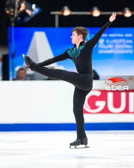 Ice Gallery Skates U.S.