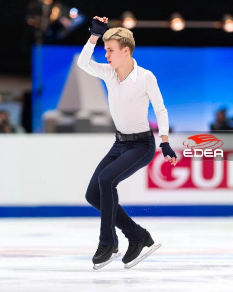 Ice Gallery Skates U.S.