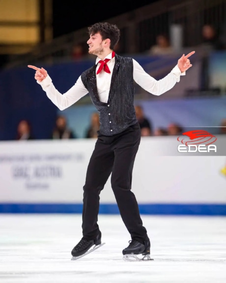Ice Gallery Skates U.S.