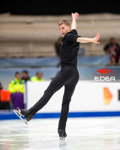 Ice Gallery Skates U.S.