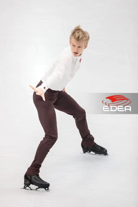 Ice Gallery Skates U.S.