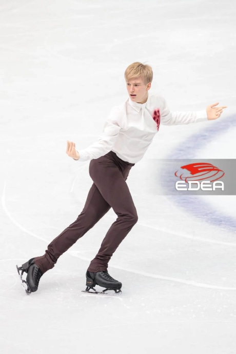 Ice Gallery Skates U.S.