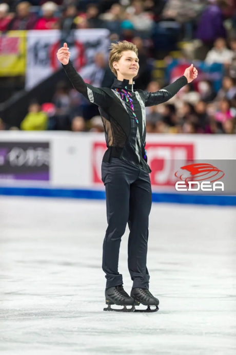 Ice Gallery Skates U.S.