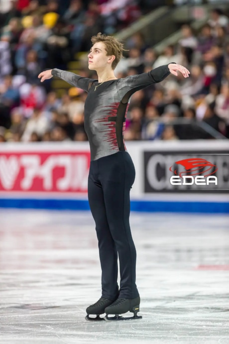 Ice Gallery Skates U.S.