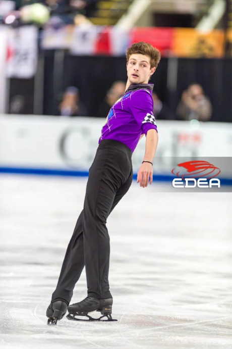 Ice Gallery Skates U.S.