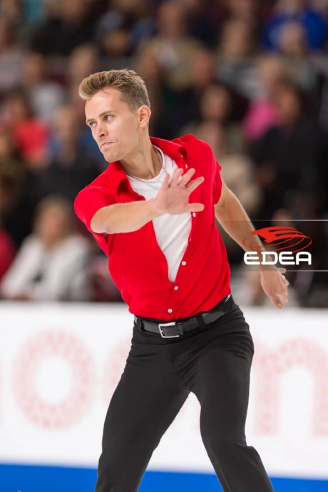 Ice Gallery Skates U.S.