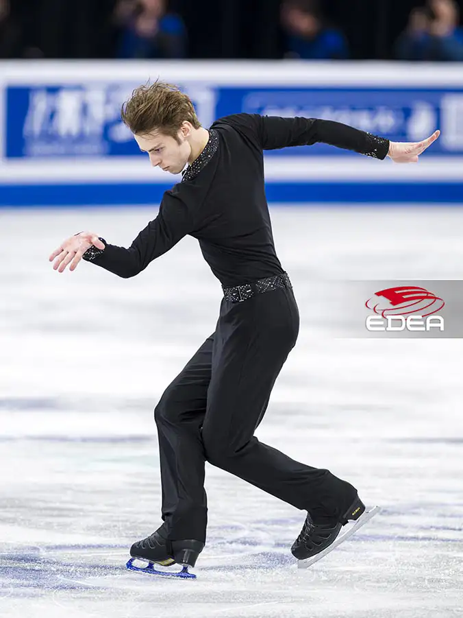 Ice Gallery Skates U.S.