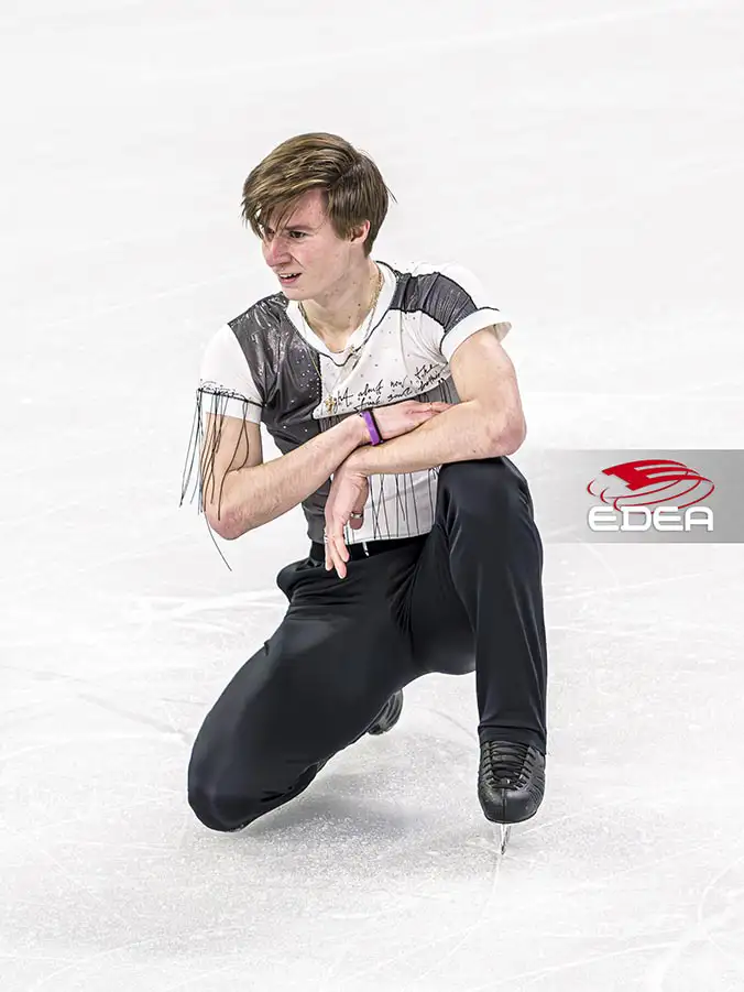 Ice Gallery Skates U.S.