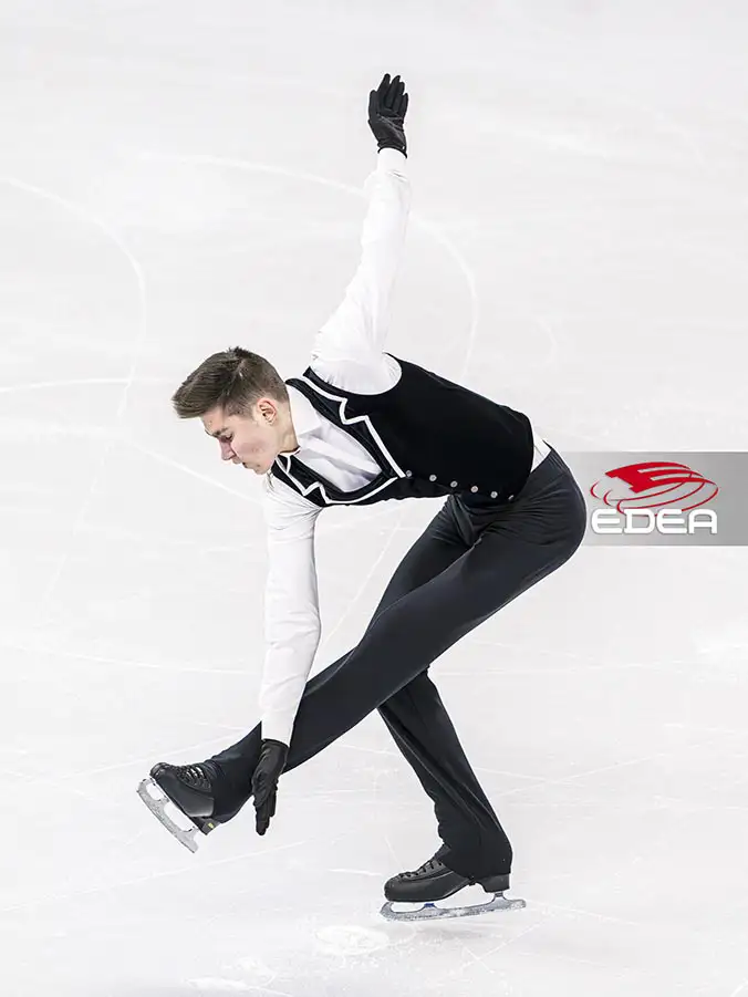 Ice Gallery Skates U.S.
