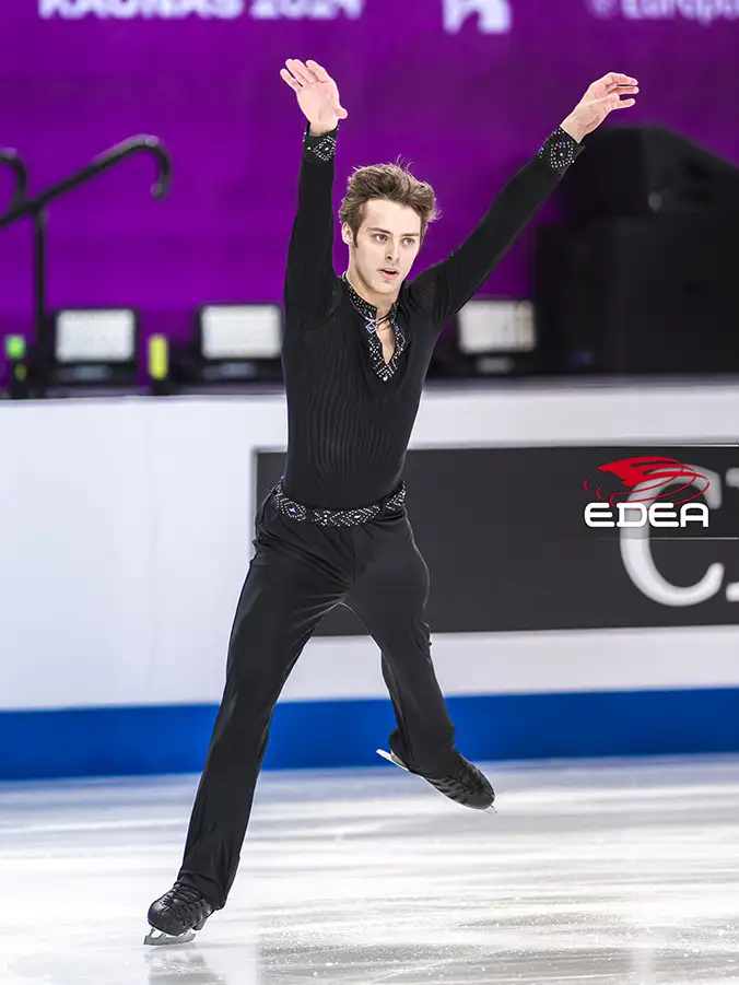 Ice Gallery Skates U.S.