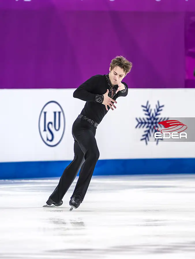 Ice Gallery Skates U.S.