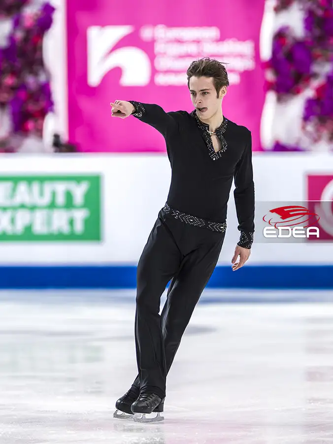 Ice Gallery Skates U.S.