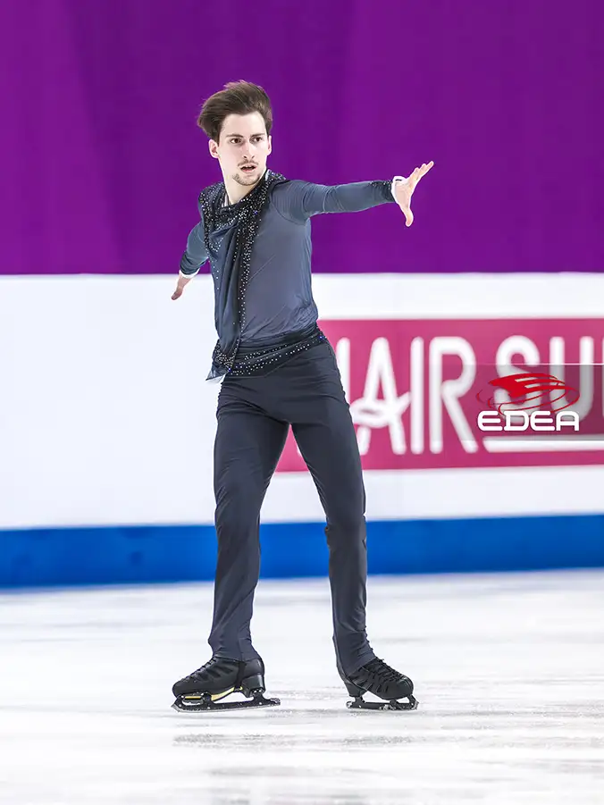 Ice Gallery Skates U.S.