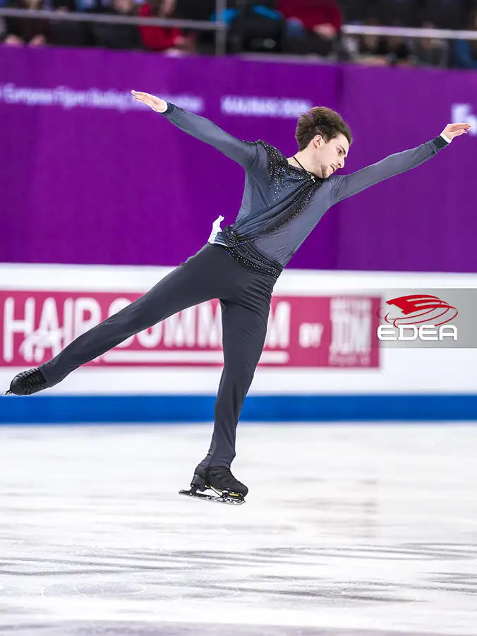 Ice Gallery Skates U.S.