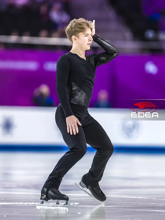 Ice Gallery Skates U.S.