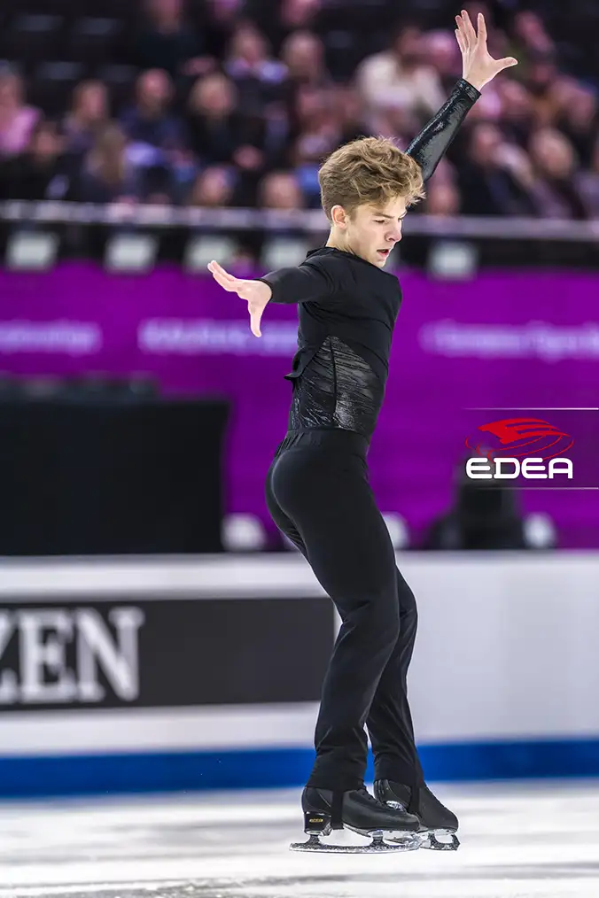 Ice Gallery Skates U.S.