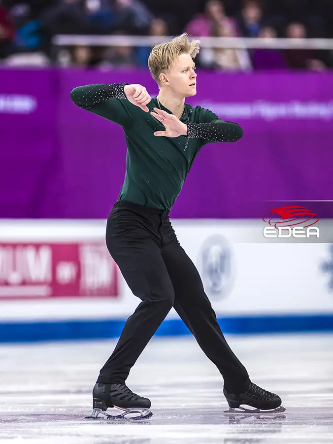 Ice Gallery Skates U.S.