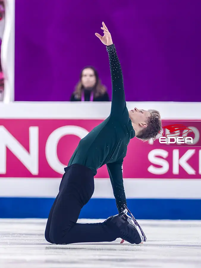 Ice Gallery Skates U.S.