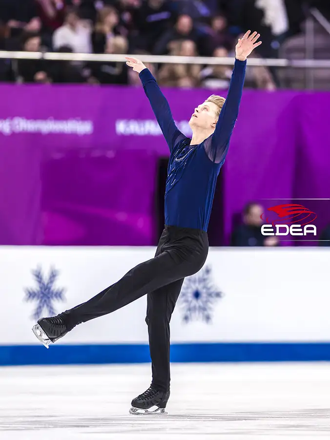 Ice Gallery Skates U.S.