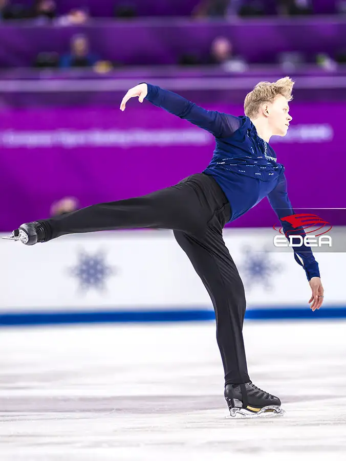 Ice Gallery Skates U.S.