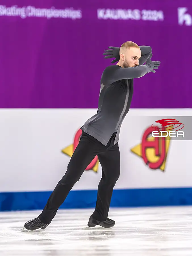 Ice Gallery Skates U.S.
