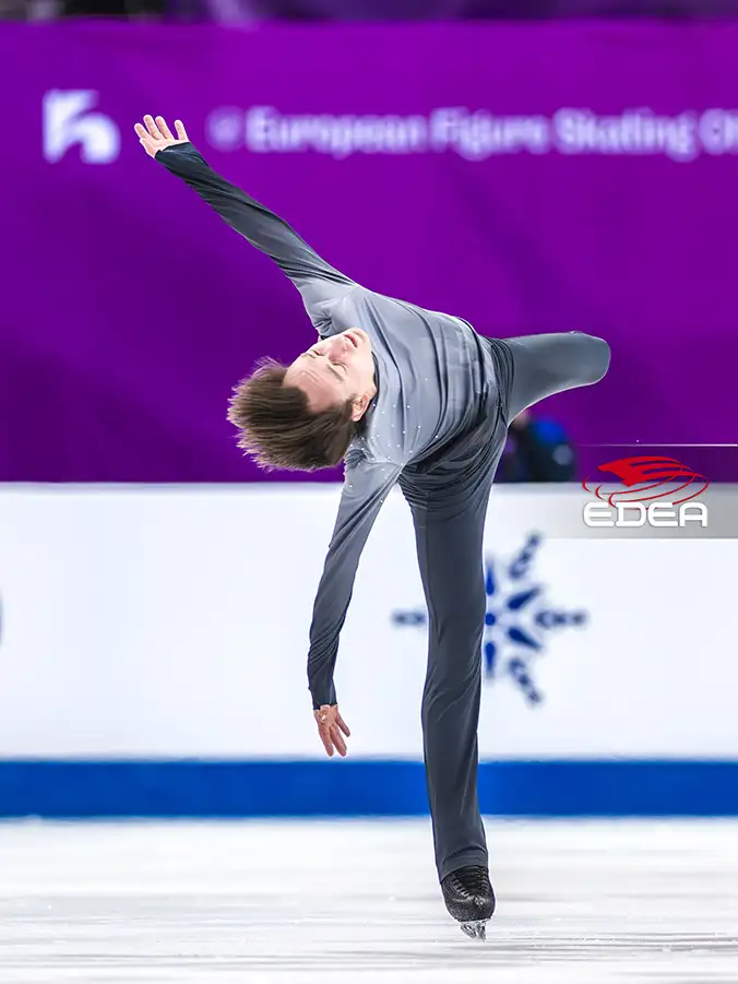 Ice Gallery Skates U.S.